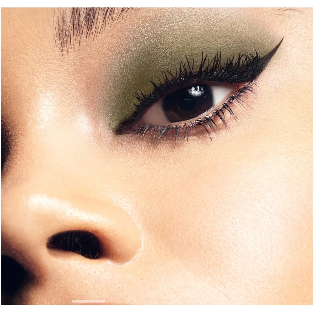Stila Suede Shade Liquid Eyeshadow in Sheer Malachite